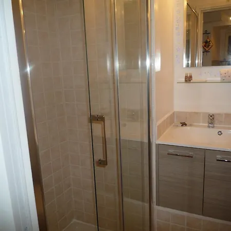 Monolocali In Casa Con Giardino *