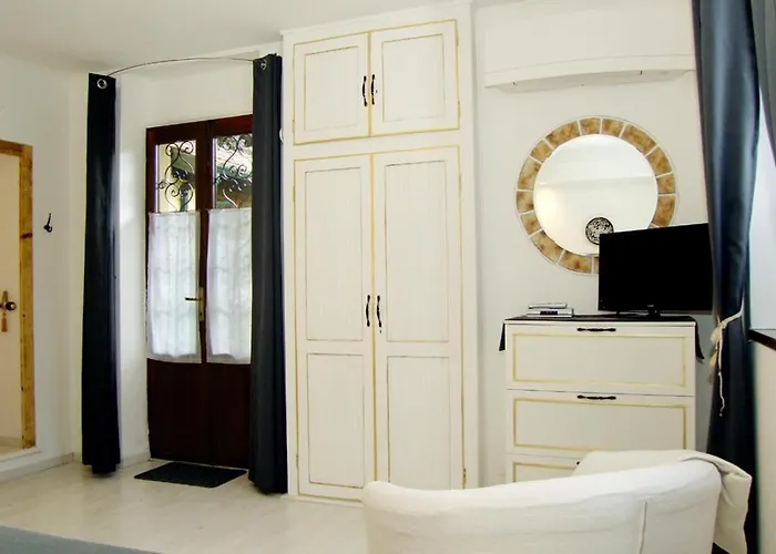 Apartment Monolocali In Casa Con Giardino *