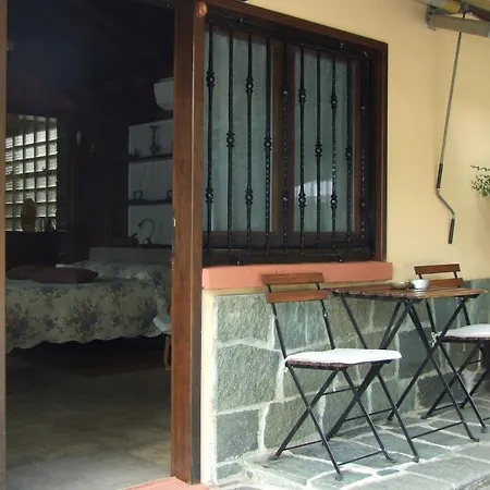 Monolocali In Casa Con Giardino *