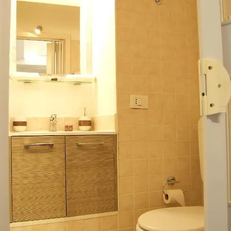 Monolocali In Casa Con Giardino ベッラージョ