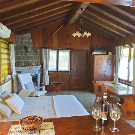 Monolocali In Casa Con Giardino アパート