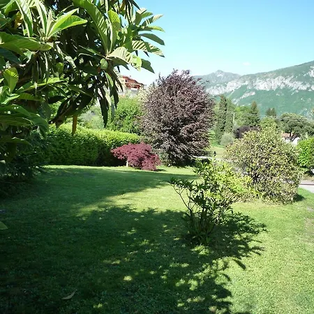 Monolocali In Casa Con Giardino