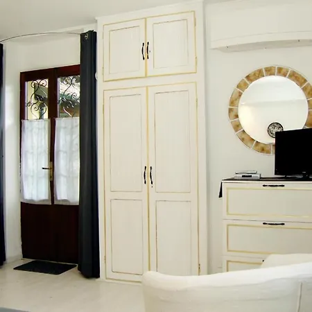 Апартаменты Monolocali In Casa Con Giardino *