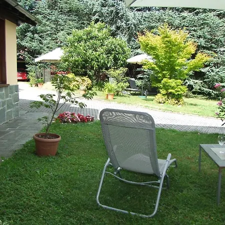 Monolocali In Casa Con Giardino Белладжо