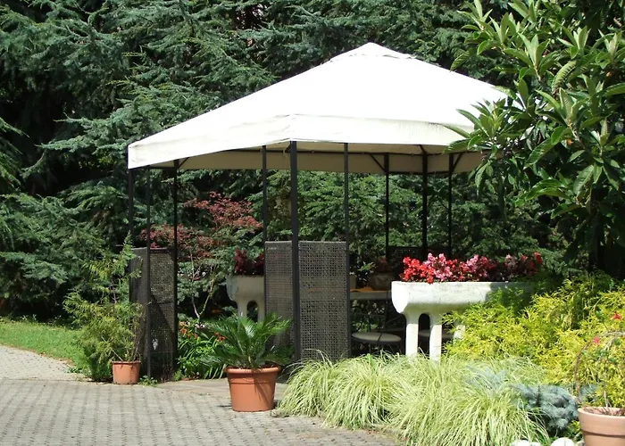 Monolocali In Casa Con Giardino * بيلاجيو