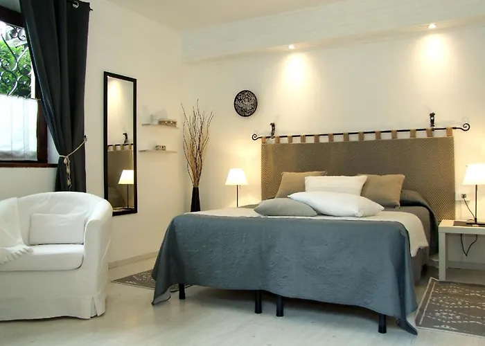 Appartement Monolocali In Casa Con Giardino *