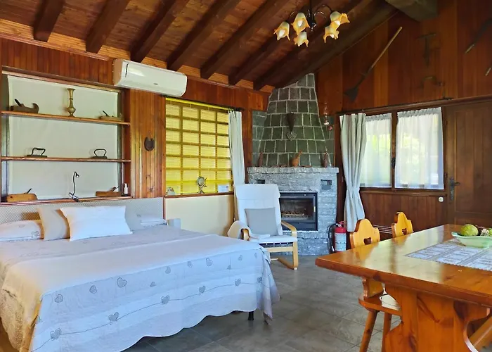 Monolocali In Casa Con Giardino *