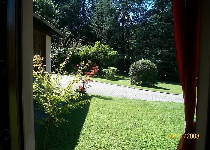 Monolocali In Casa Con Giardino