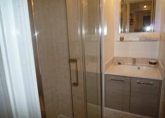 Monolocali In Casa Con Giardino *