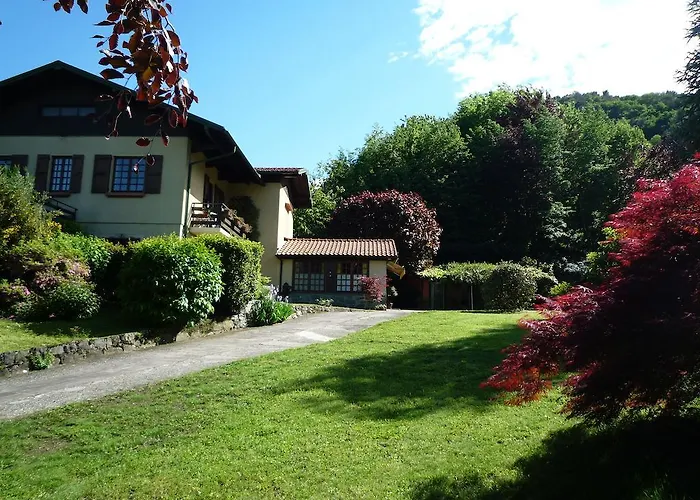 Monolocali In Casa Con Giardino *