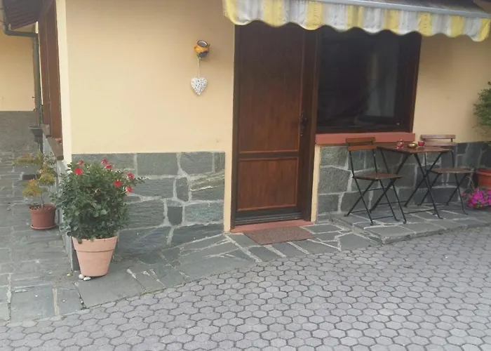 Daire Monolocali In Casa Con Giardino